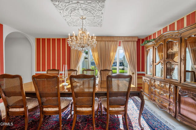 Detail Gallery Image 27 of 63 For 4240 Reyes Dr, Los Angeles,  CA 91356 - 4 Beds | 4/1 Baths