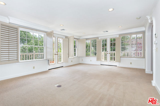 612 N Alta Drive, Beverly Hills CA: https://media.crmls.org/mediaz/504802c6-7741-4022-b4fe-8035f4bba9a5.jpg