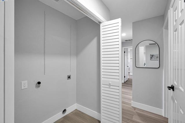 Image 42 of 55 For 26937 Hayward Blvd  217