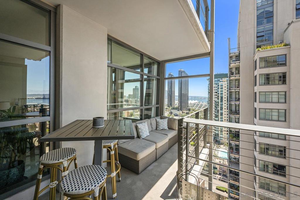 645 Front Street - photo 8