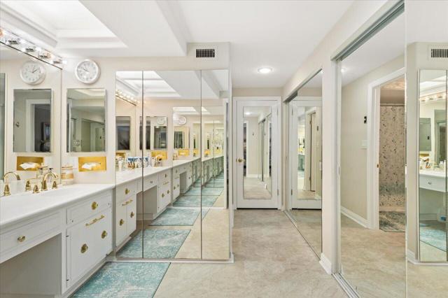 1462 La Loma Drive, San Marcos CA: https://media.crmls.org/mediaz/5048de04-cfb5-46bd-800e-c2f7ccbdb2b5.jpg