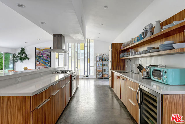 1155 E Mesquite Avenue, Palm Springs CA: https://media.crmls.org/mediaz/5049c58f-b815-4509-825f-7cf2029db5aa.jpg