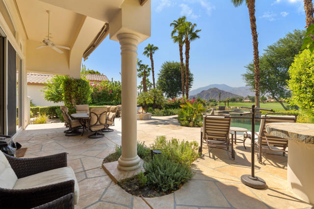 79953 Rancho La Quinta Drive, La Quinta CA: https://media.crmls.org/mediaz/5049df34-d30c-4ea4-bce2-4e524a1b6c74.jpg