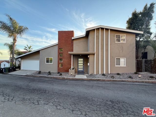 17728 Porto Marina Way, Pacific Palisades CA: https://media.crmls.org/mediaz/504a05fd-a474-49f9-b45c-9ccf642f2d48.jpg
