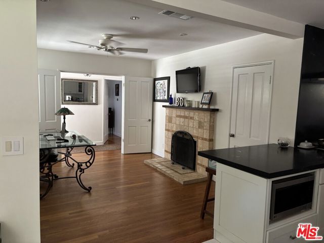 22491 Domingo Road, Woodland Hills CA: https://media.crmls.org/mediaz/504adb04-729e-4b85-96f2-ccd4272a385f.jpg