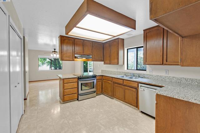 GRANITE COUNTERTOPS