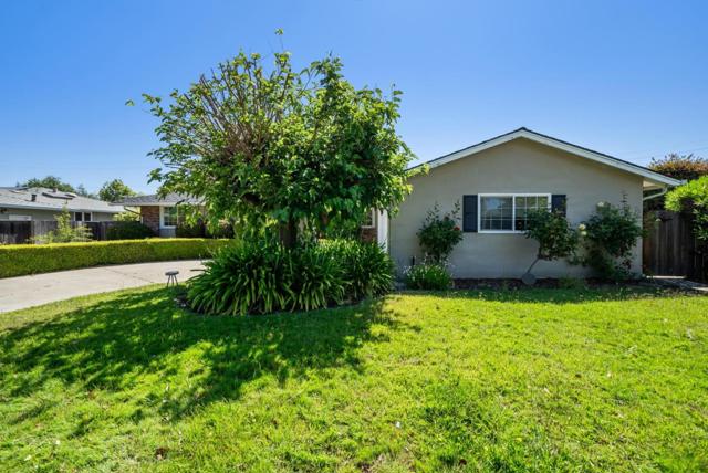 1284 Mandarin Drive, Sunnyvale CA: https://media.crmls.org/mediaz/504c711f-4373-4778-ba48-801ae5f6a838.jpg
