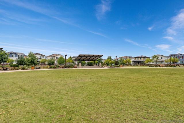 27661 Heritage Ln, Valley Center CA: https://media.crmls.org/mediaz/504d65c0-3bc0-4469-87de-1300f25ae6f4.jpg
