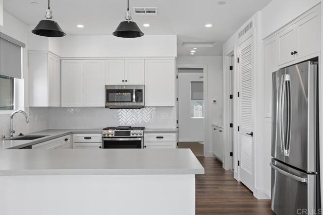 Detail Gallery Image 9 of 16 For 1203 Stonemark Place Adu,  Vista,  CA 92081 - 2 Beds | 1 Baths