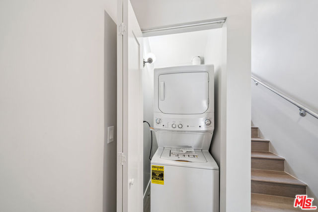 1223 N Hayworth Avenue, West Hollywood CA: https://media.crmls.org/mediaz/504ddd65-4446-435a-83bb-f8a8f97fb316.jpg