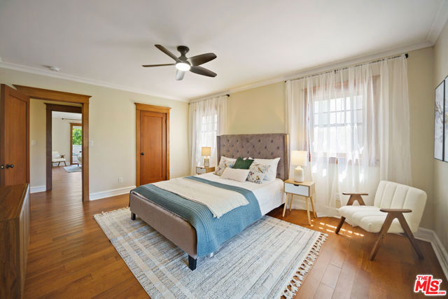 588 N Gower Street, Los Angeles CA: https://media.crmls.org/mediaz/504e4711-6108-4a47-83e2-84e3743fc9d2.jpg