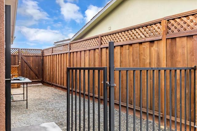 2560 La Mirada Drive, San Jose CA: https://media.crmls.org/mediaz/504e9a17-0d8d-4b95-90d4-f607689b57f4.jpg