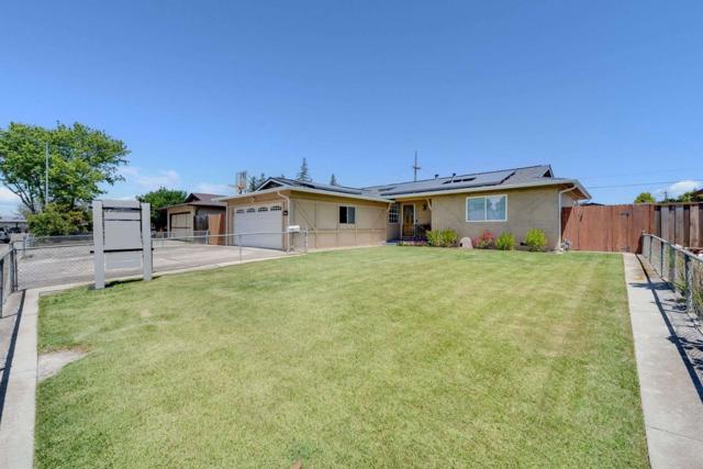 832 Penitencia Street, Milpitas CA: https://media.crmls.org/mediaz/504eebf1-4bbd-4b85-b7c4-1d5bac5bdc53.jpg