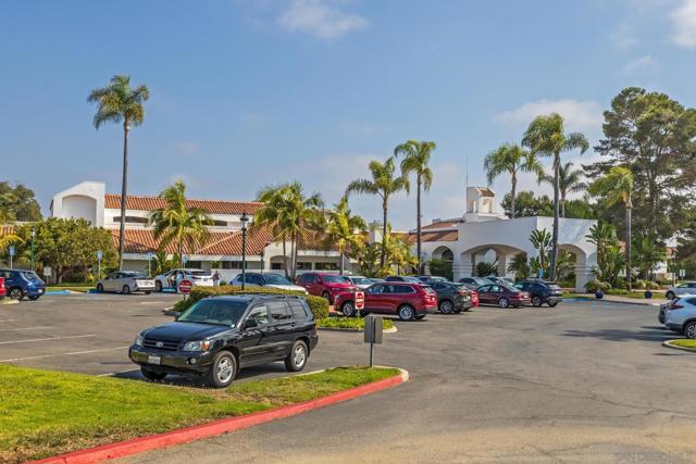 4676 Barcelona Way, Oceanside CA: https://media.crmls.org/mediaz/504f099f-9e62-45a7-b9e9-544a0969e508.jpg