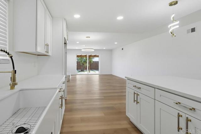 421 Locdel Court, Chula Vista CA: https://media.crmls.org/mediaz/504f09b8-965d-45f0-a999-ff9824ce971e.jpg