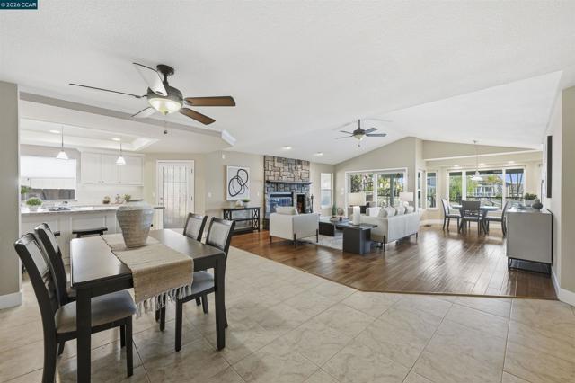 1963 Windward Pt, Discovery Bay CA: https://media.crmls.org/mediaz/504f1cbf-a78c-431e-acbc-4ba4d8bbb6ac.jpg