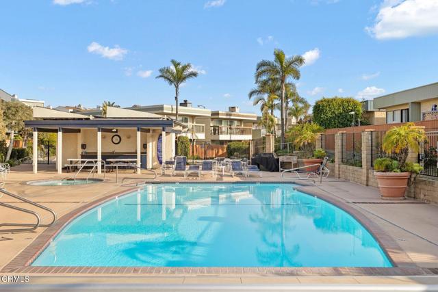 137 Mainsail Court, Port Hueneme CA: https://media.crmls.org/mediaz/505156a8-0133-41c6-b226-ffbc694bd2ef.jpg