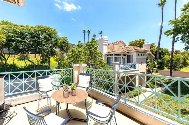 12676 Springbrook Drive, San Diego CA: https://media.crmls.org/mediaz/50515b07-55a5-4e56-b9f3-9ca762024bb4.jpg