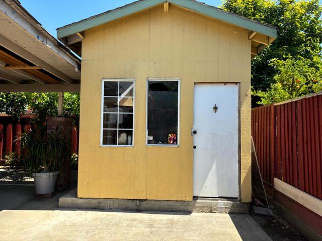 1556 Aldrich Way, San Jose CA: https://media.crmls.org/mediaz/5051f832-a9e9-4bb5-901a-eeb553bfd2f4.jpg
