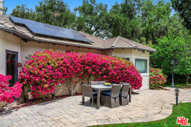 204 Bell Canyon Road, Bell Canyon CA: https://media.crmls.org/mediaz/50525821-02da-4ff6-89ad-8b14353d24c9.jpg
