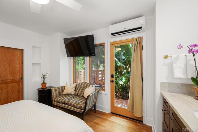 4608 Georgia St, San Diego CA: https://media.crmls.org/mediaz/505269e5-2b06-4c21-83e6-055f3bf28552.jpg