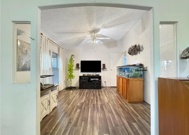 81713 San Cristobal Avenue, Indio CA: https://media.crmls.org/mediaz/5052a7ad-5d62-4631-87a0-d180149b1720.jpg