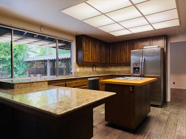 1100 Terra Way, Roseville CA: https://media.crmls.org/mediaz/505348d0-dad9-43ac-a363-3ca855d70e89.jpg