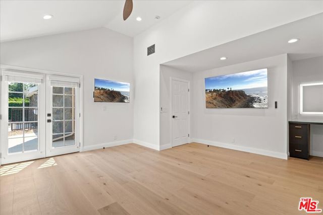 6443 Matilija Avenue, Van Nuys CA: https://media.crmls.org/mediaz/505350db-d680-4cc5-9c25-aa1f624dd0ae.jpg