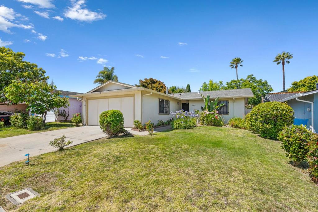 742 Pino Way