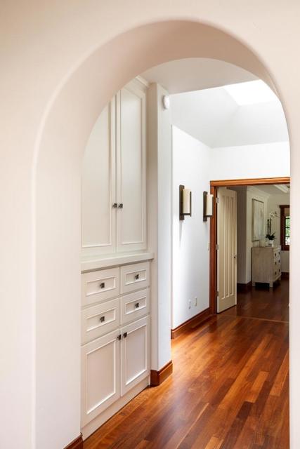 12950 Alta Tierra Road, Los Altos Hills CA: https://media.crmls.org/mediaz/50555b64-ba06-4b4e-8ea4-68775fa65b63.jpg