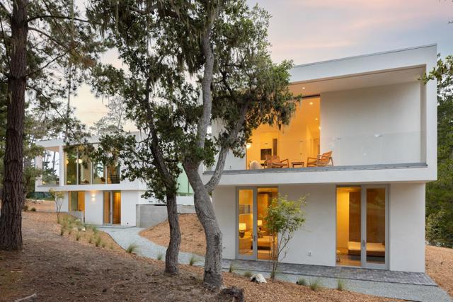 3159 Stevenson Drive, Pebble Beach CA: https://media.crmls.org/mediaz/5056707a-dac8-41d3-af32-4e736444cbde.jpg