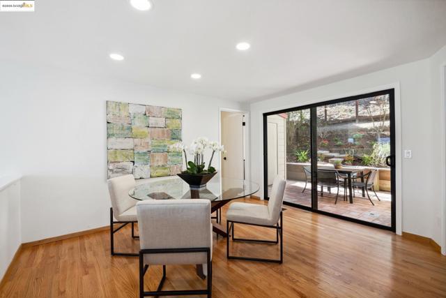935 Hillside Ave, Albany CA: https://media.crmls.org/mediaz/50573690-86ec-492b-83d7-4612451d06f1.jpg
