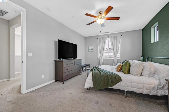 1589 Friendly St, Manteca CA: https://media.crmls.org/mediaz/50573e4f-18d8-4f5b-997a-a21beeea0e1c.jpg