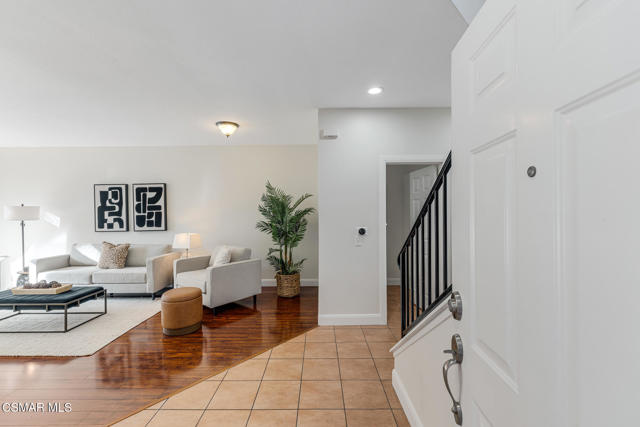 4153 Brookcrest Court, Moorpark CA: https://media.crmls.org/mediaz/5058094c-12ad-46f4-8615-9ecaa21e37fa.jpg