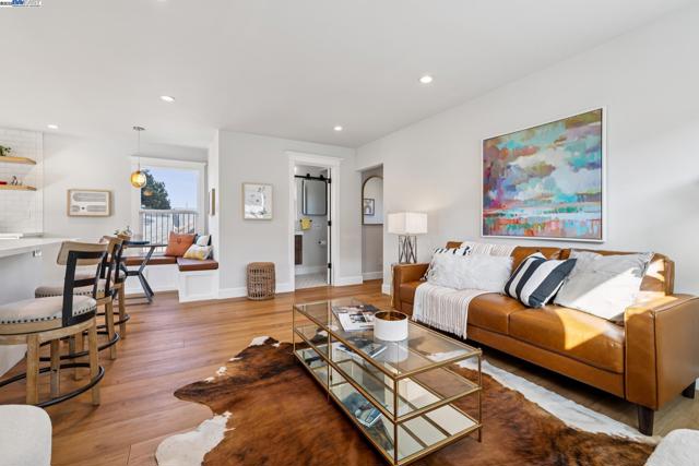 1525 Stanton St, Alameda CA: https://media.crmls.org/mediaz/5058230a-441f-40fd-840f-12ebc058b94e.jpg