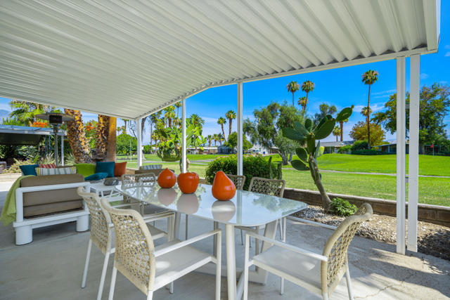427 Calle Madrigal, Cathedral City CA: https://media.crmls.org/mediaz/5058494a-5260-4223-a25d-7dc9a20d1a34.jpg