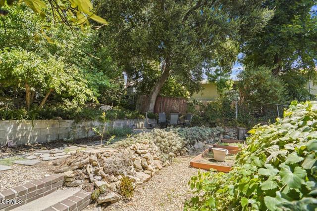 2307 Dorothy Street, La Crescenta CA: https://media.crmls.org/mediaz/50586a95-d666-4462-a21d-7414ee1e2afb.jpg