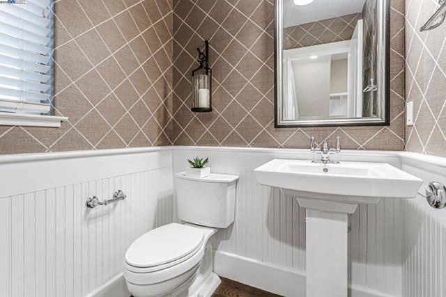 43150 Calle Familia, Fremont CA: https://media.crmls.org/mediaz/5058e74f-0450-44ef-b69d-105fd6b096ce.jpg