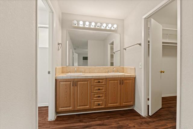 Detail Gallery Image 39 of 75 For 1975 Belmore Ct, El Cajon,  CA 92020 - 5 Beds | 3 Baths