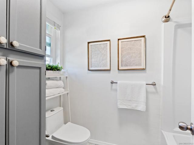 Image 26 of 43 For 2835 Hillsboro Ct