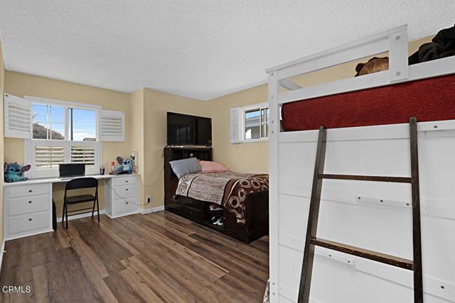 1127 Douglas Avenue, Oxnard CA: https://media.crmls.org/mediaz/505a1df8-4113-4a92-a07b-c1356a5875cd.jpg