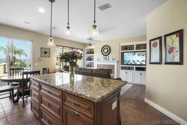 11506 Village Ridge Rd, San Diego CA: https://media.crmls.org/mediaz/505a248f-16d0-476f-a53e-0a4afc345780.jpg