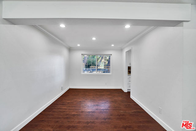 11158 Newcastle Avenue, Granada Hills CA: https://media.crmls.org/mediaz/505b1027-3e83-4eb4-8ef2-56a6abc4084f.jpg