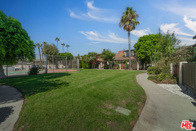 8333 Columbus Avenue, North Hills CA: https://media.crmls.org/mediaz/505b1dfd-0b3d-49a2-8c7c-780ddbfebe9b.jpg