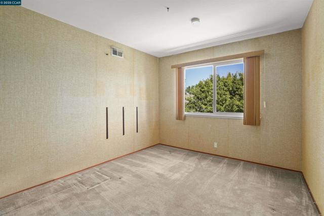 220 Daylight Pl, Danville CA: https://media.crmls.org/mediaz/505bdae7-8dde-4d82-81f2-bd2a71c198b8.jpg