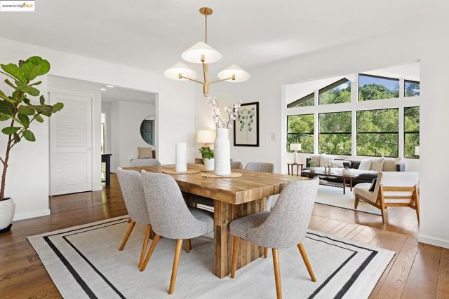 151 La Espiral, Orinda CA: https://media.crmls.org/mediaz/505bdb4b-4988-458d-9c5f-e10e92dffee9.jpg