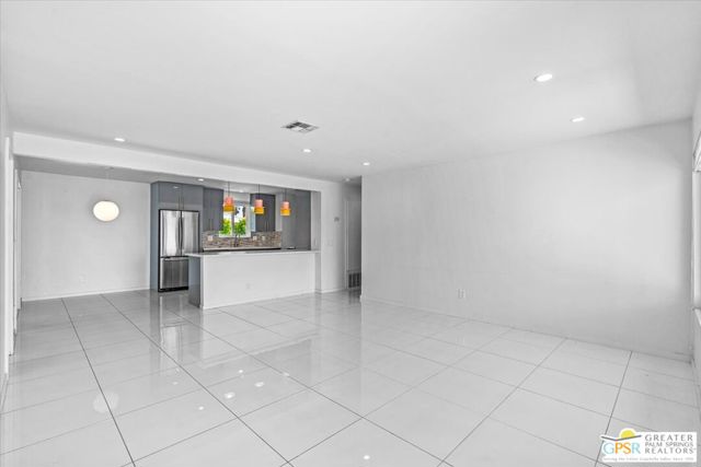 3121 E Ventura Road, Palm Springs CA: https://media.crmls.org/mediaz/505c91f7-ad82-45ee-afc1-d8d527448dfb.jpg