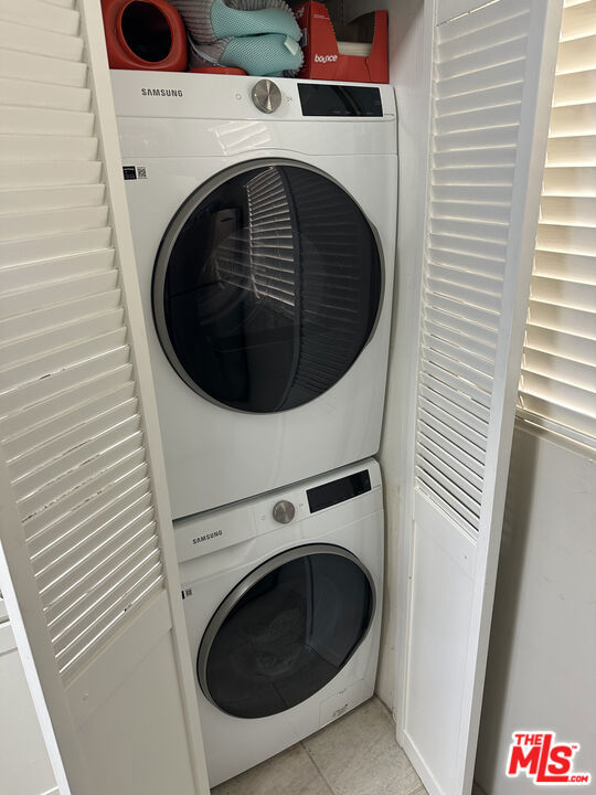 https://media.crmls.org/mediaz/505ce7c0-3083-4ef8-ac88-0decacb0d776.jpg?preset=X-Large