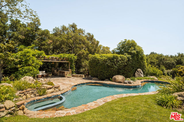 663 Lilac Drive, Santa Barbara CA: https://media.crmls.org/mediaz/505d71bb-7559-43eb-b12d-2feb1be36661.jpg
