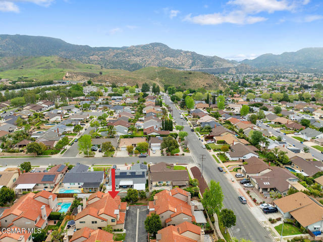 5837 Cochran Street, Simi Valley CA: https://media.crmls.org/mediaz/505f9702-0eff-4cff-8eab-d730deddfd89.jpg